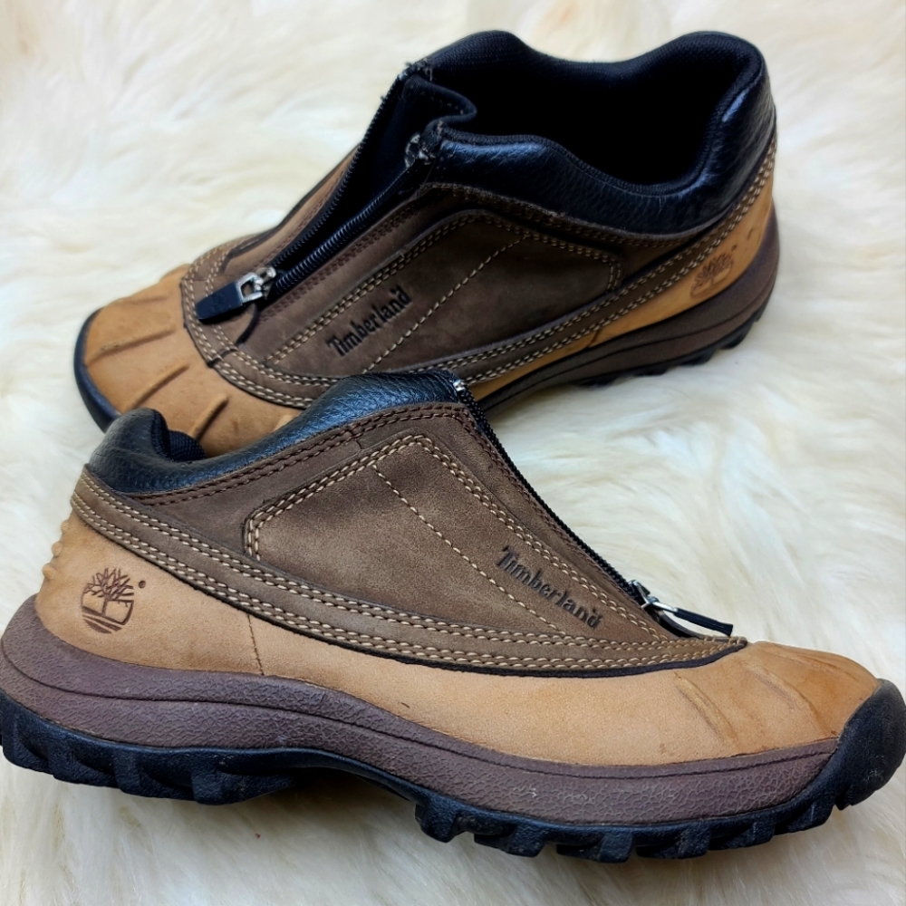 Timberland Canard Low top waterproof leather zip front boots size 5.5